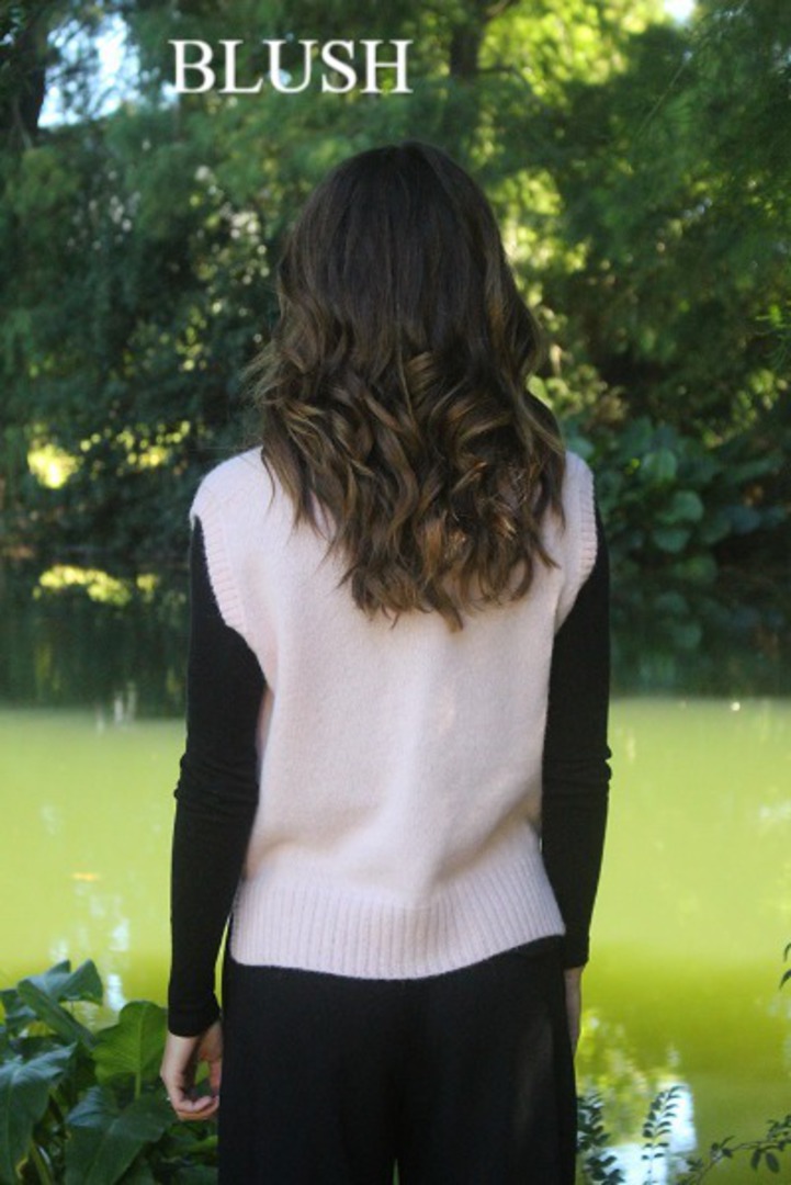 Lothlorian Alpaca Vital Vest image 4